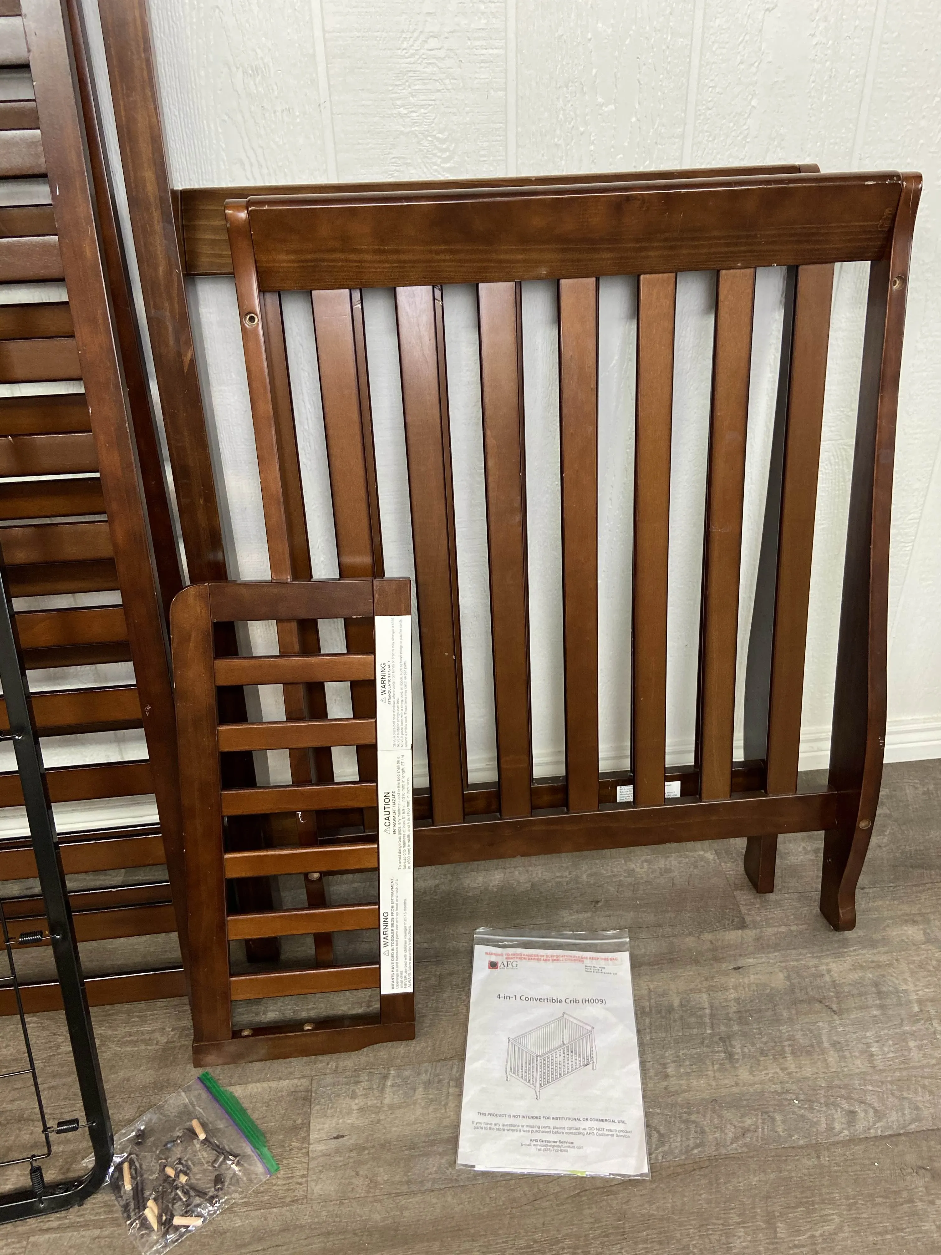 AFG International Naomi 4 in 1 Crib, 2015