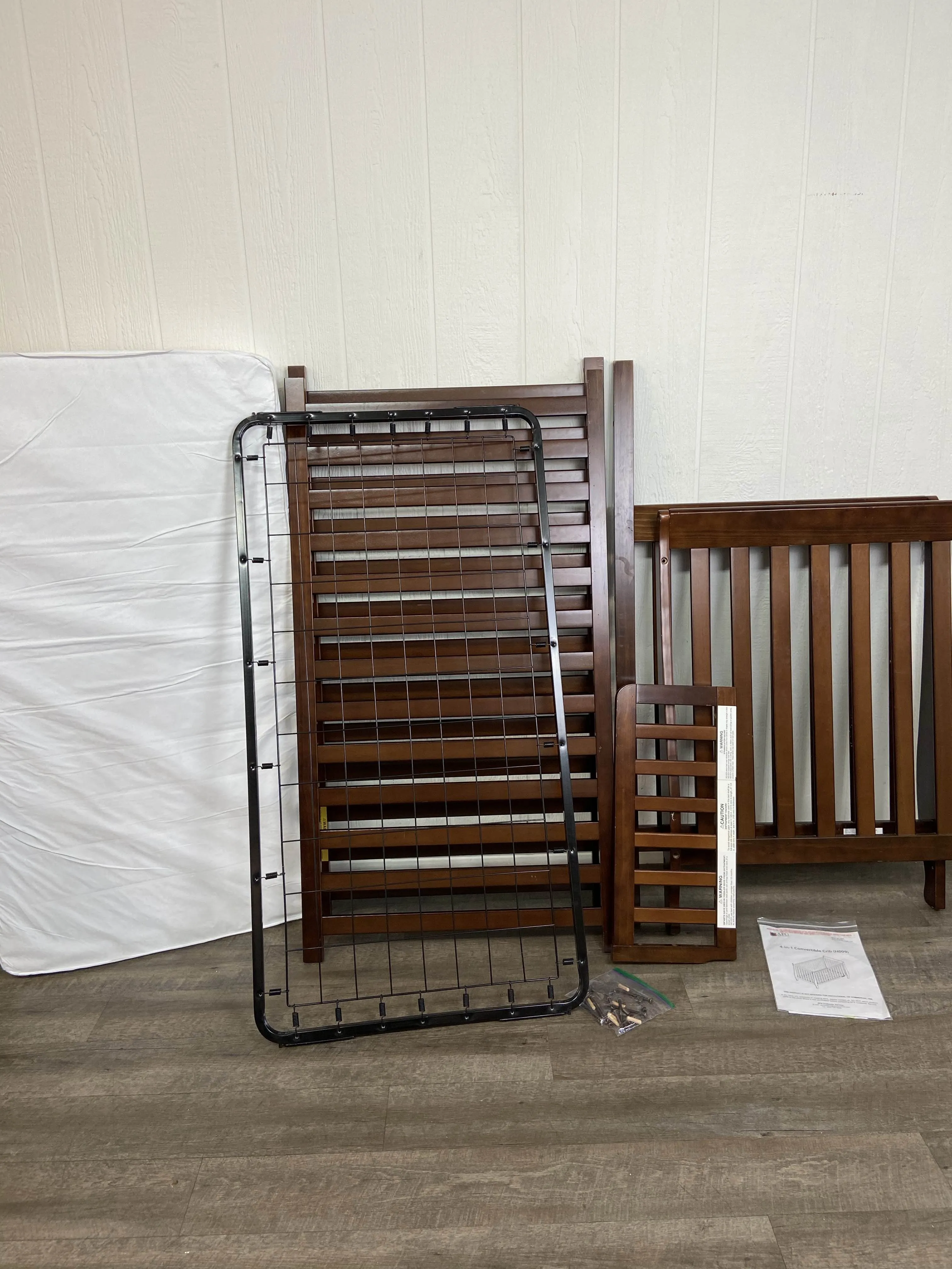 AFG International Naomi 4 in 1 Crib, 2015
