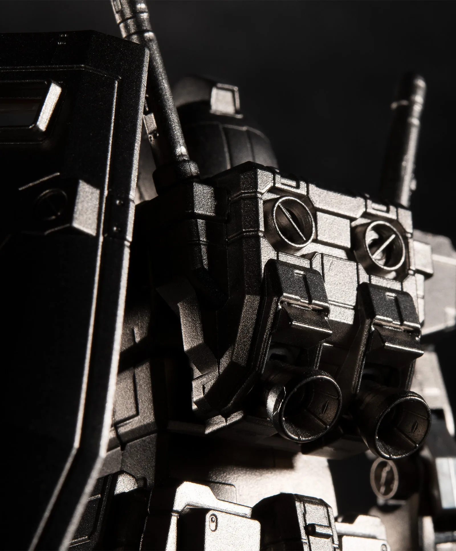 Gundam 1/144 Gundarium Alloy RX-78-2 Gundam Alloy Model Kit Limited Edition Exclusive RARE