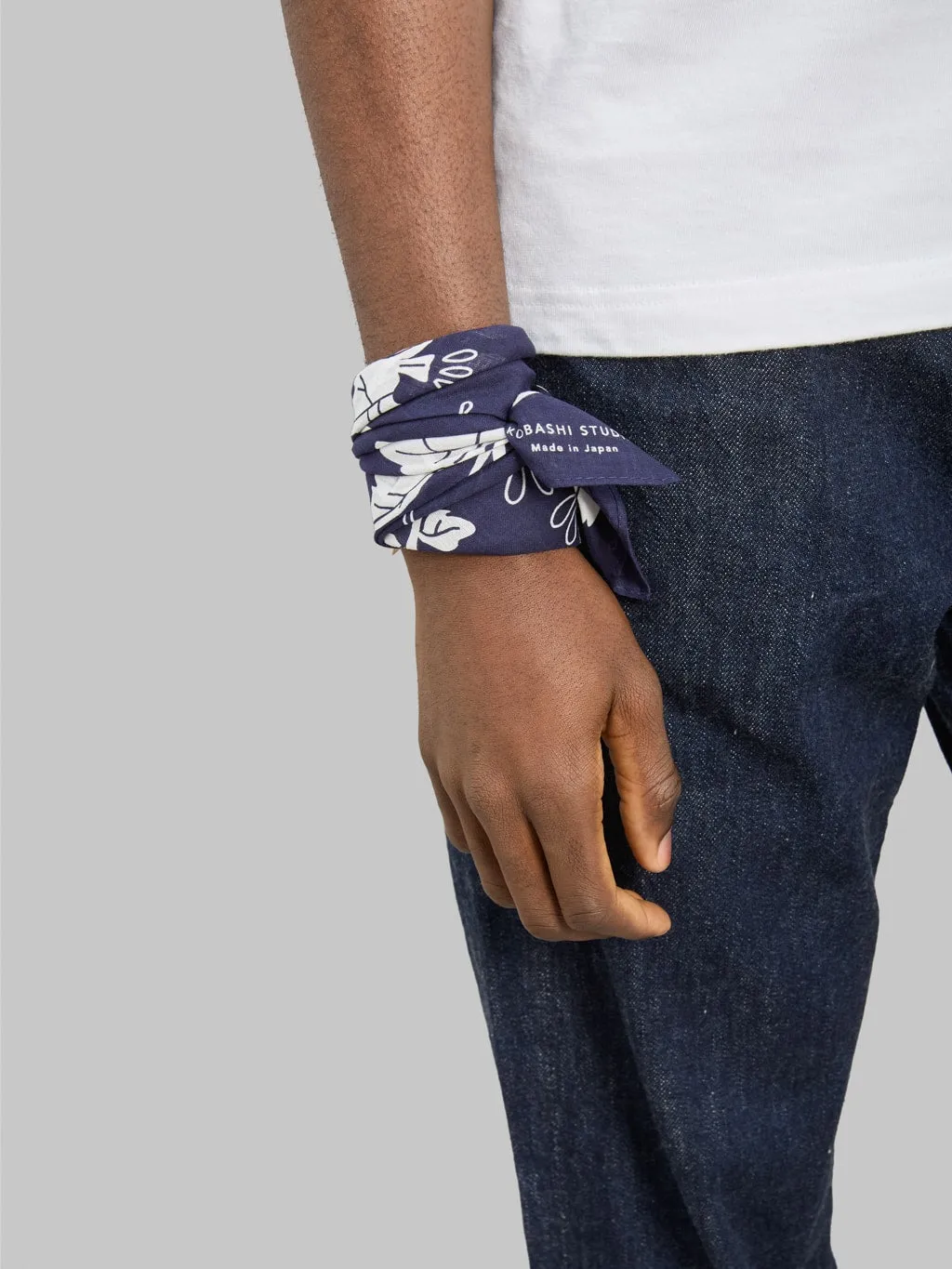 Kobashi Studio Modern Classic Kikumon Bandana Navy