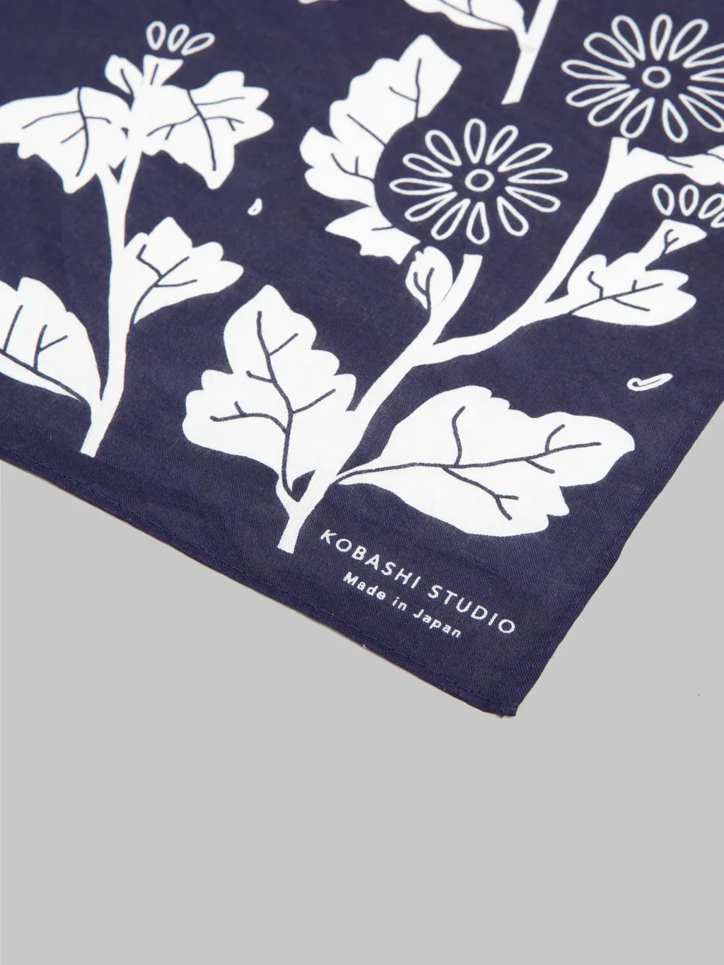 Kobashi Studio Modern Classic Kikumon Bandana Navy