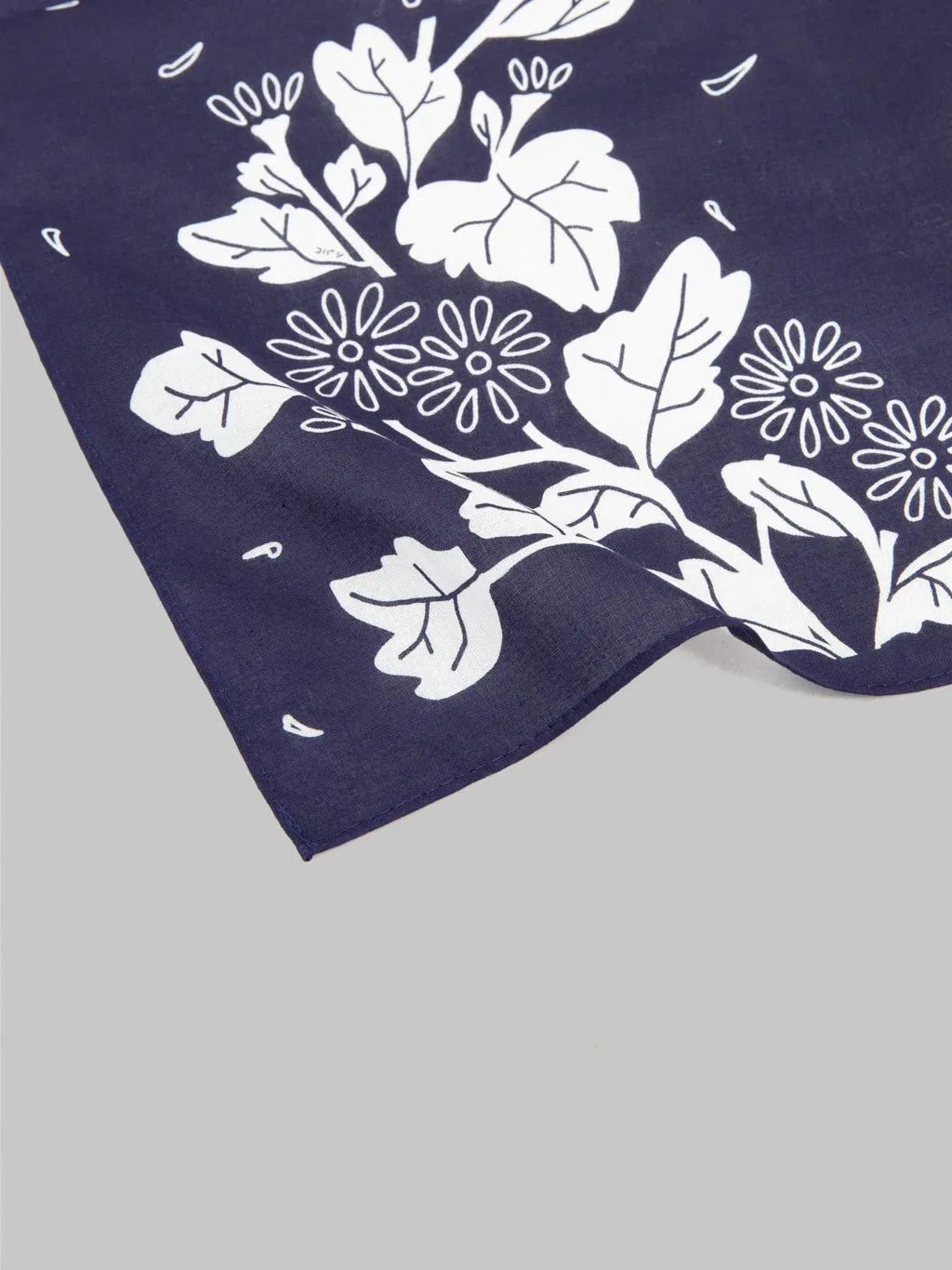 Kobashi Studio Modern Classic Kikumon Bandana Navy
