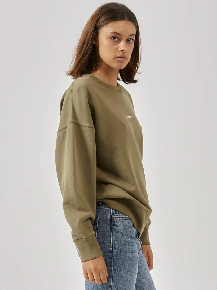 Minimal Thrills Slouch Crew - Aloe