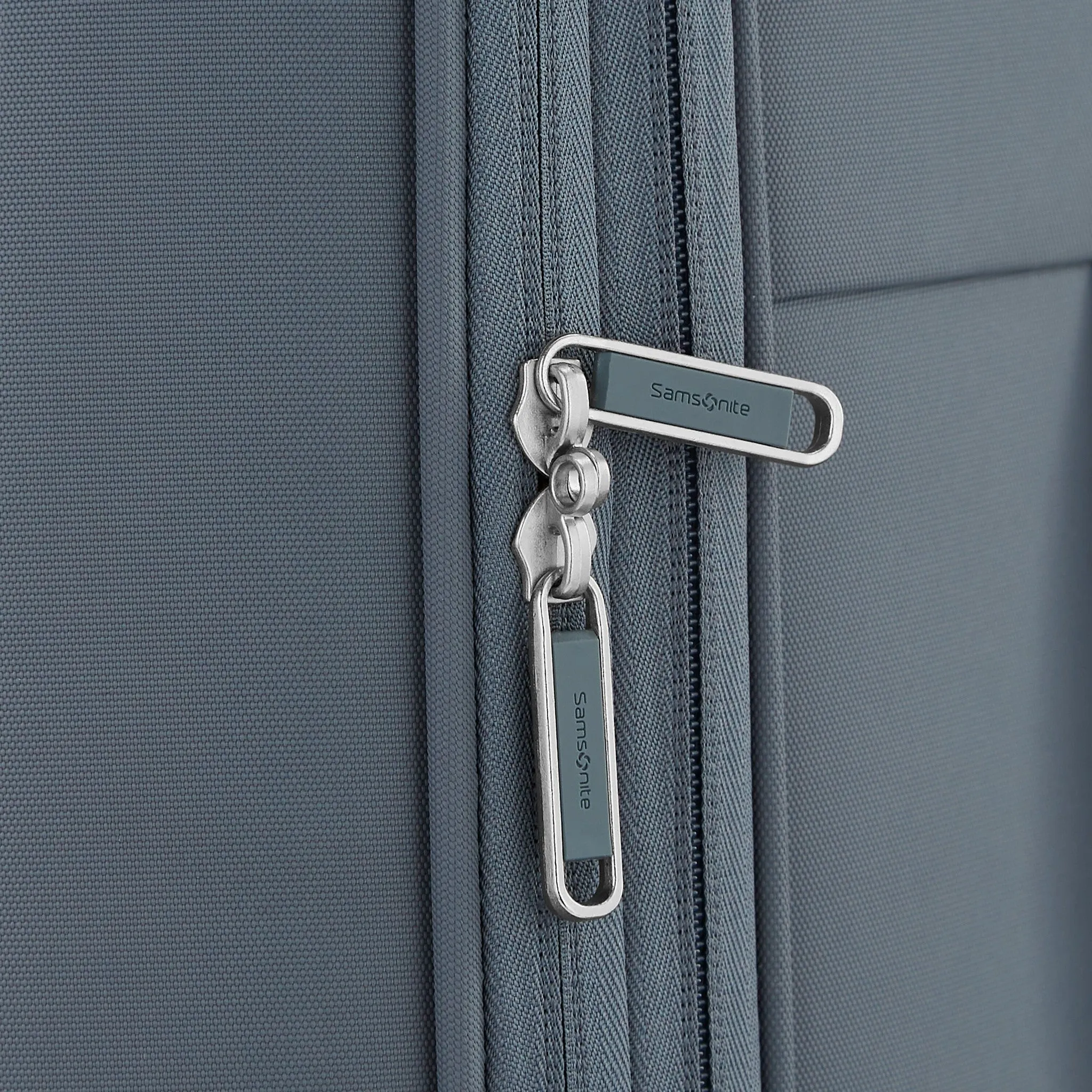Samsonite Elevation Plus Large Expandable Spinner