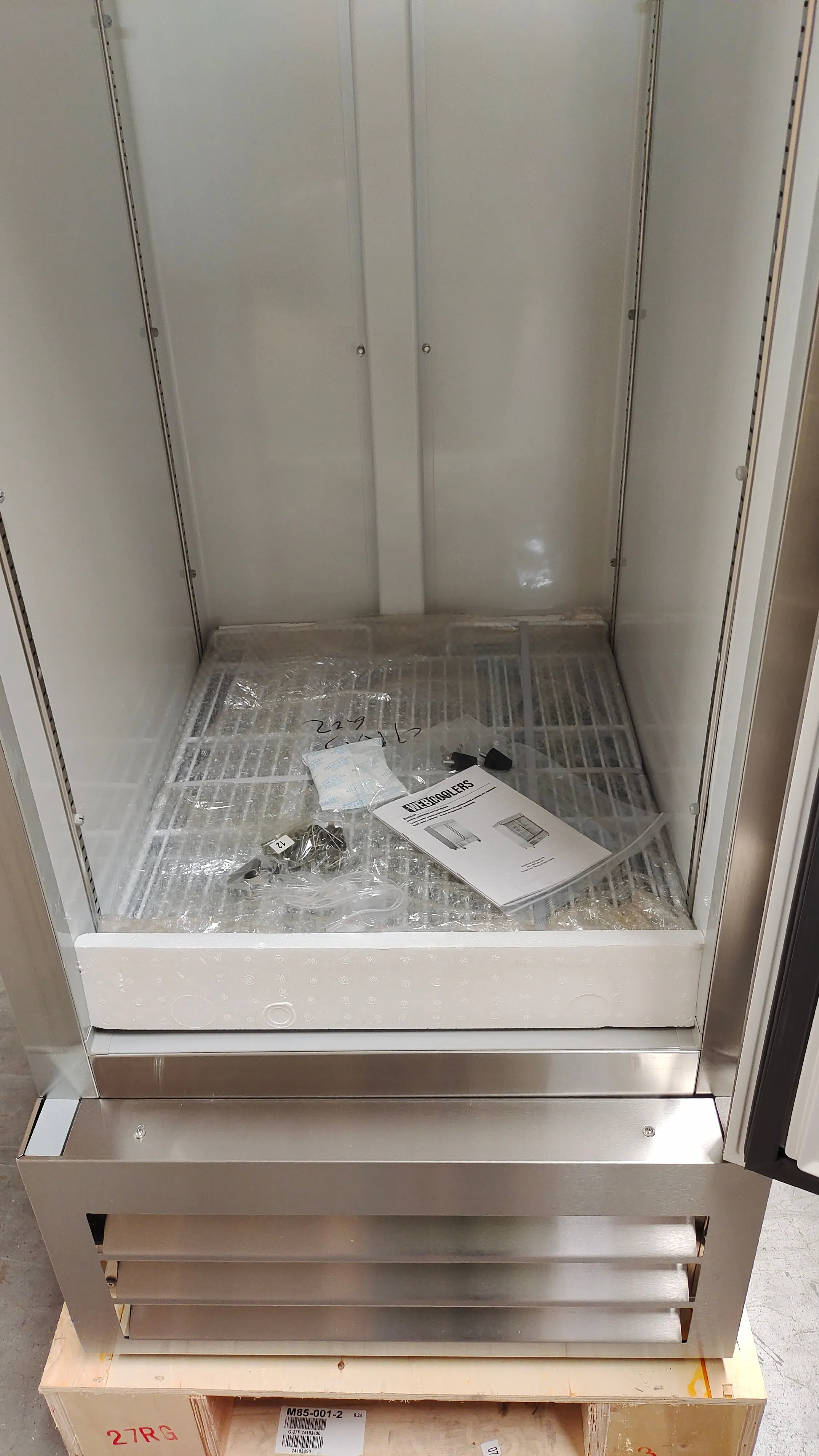 Webcoolers RI-29F 29" Stainless Steel Solid Door Reach-In Freezer