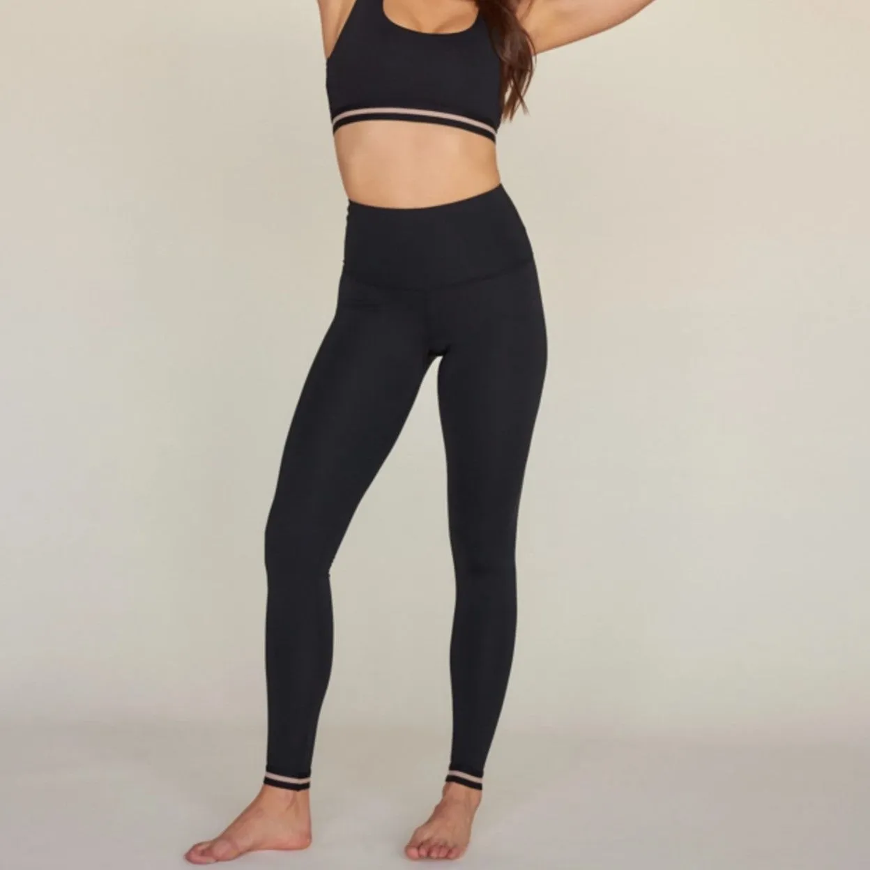 Zoe Ankle Black/Nude Leggings